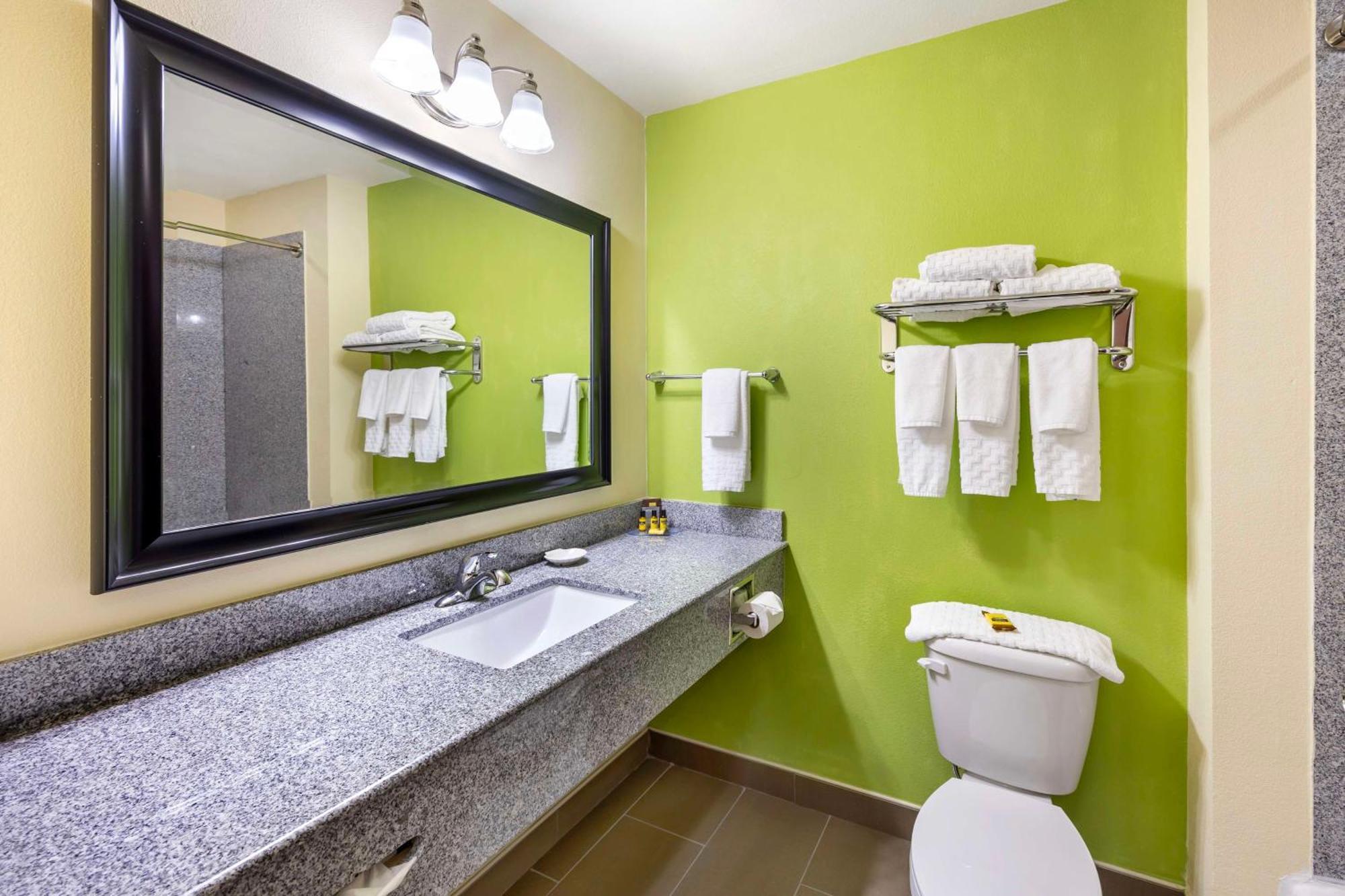 Best Western Plus Pratt Εξωτερικό φωτογραφία