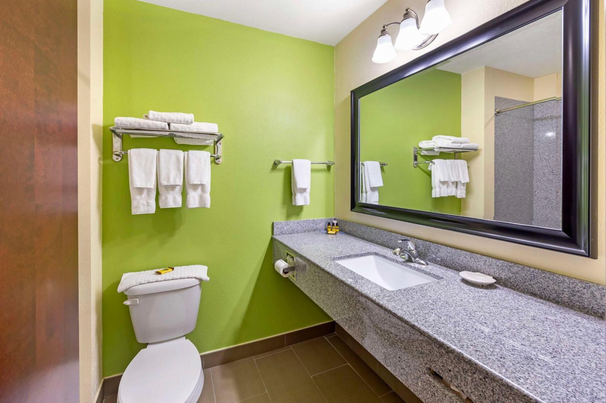 Best Western Plus Pratt Εξωτερικό φωτογραφία