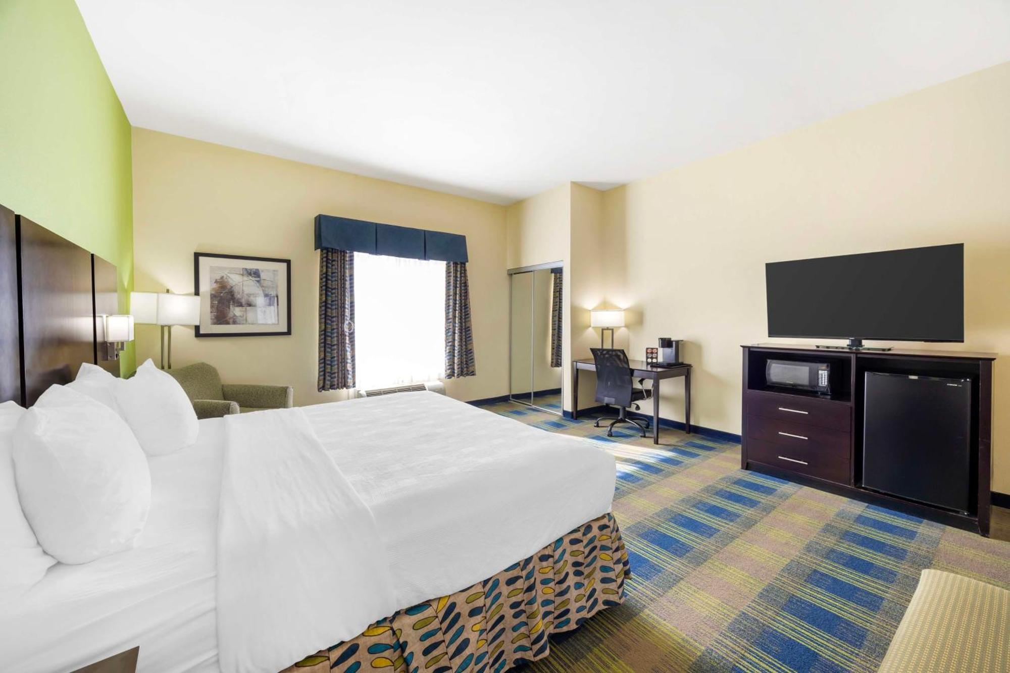 Best Western Plus Pratt Εξωτερικό φωτογραφία