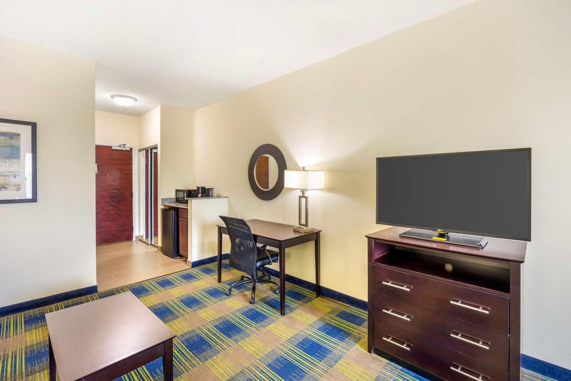 Best Western Plus Pratt Εξωτερικό φωτογραφία