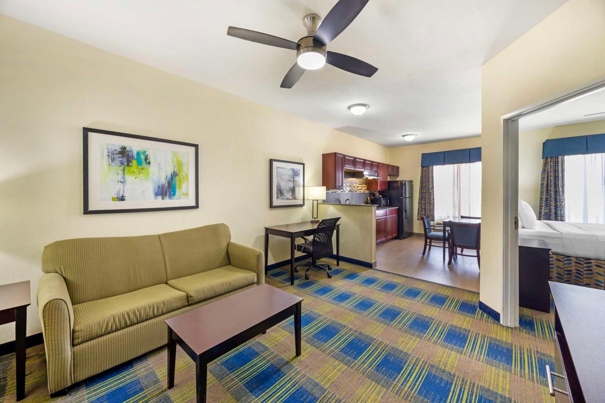 Best Western Plus Pratt Εξωτερικό φωτογραφία