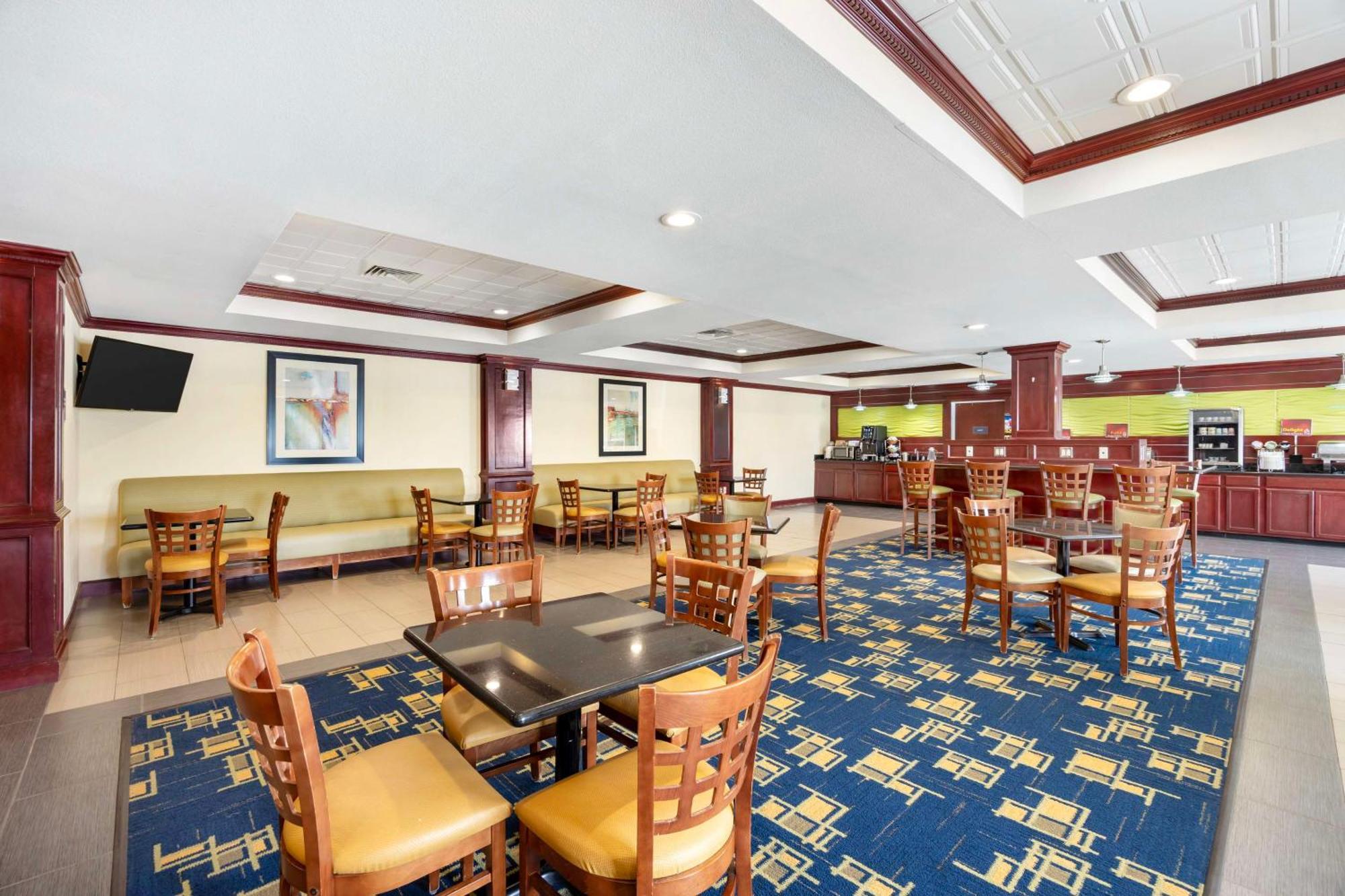 Best Western Plus Pratt Εξωτερικό φωτογραφία