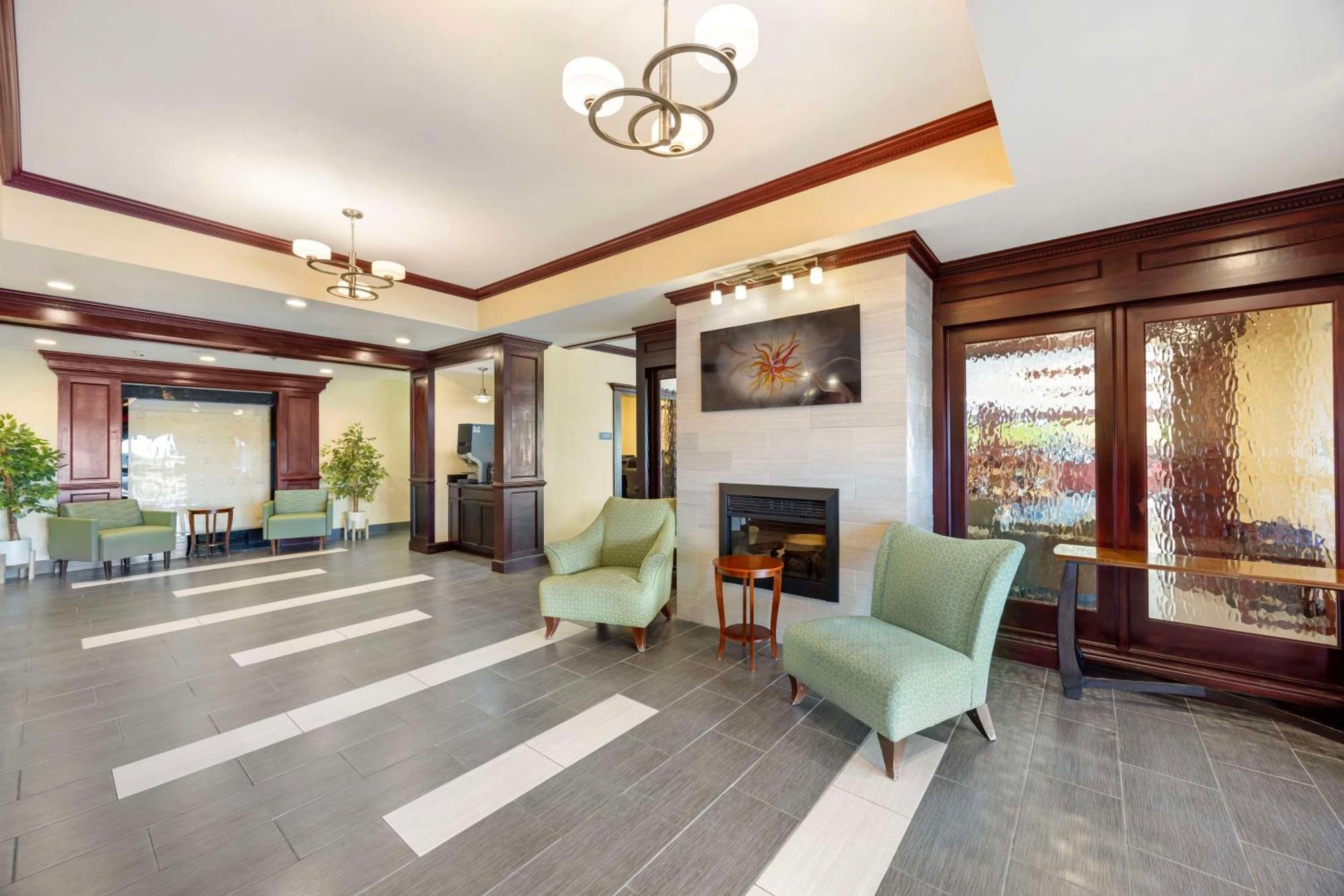 Best Western Plus Pratt Εξωτερικό φωτογραφία